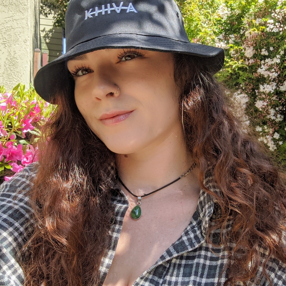 Meet your Posher, Emily